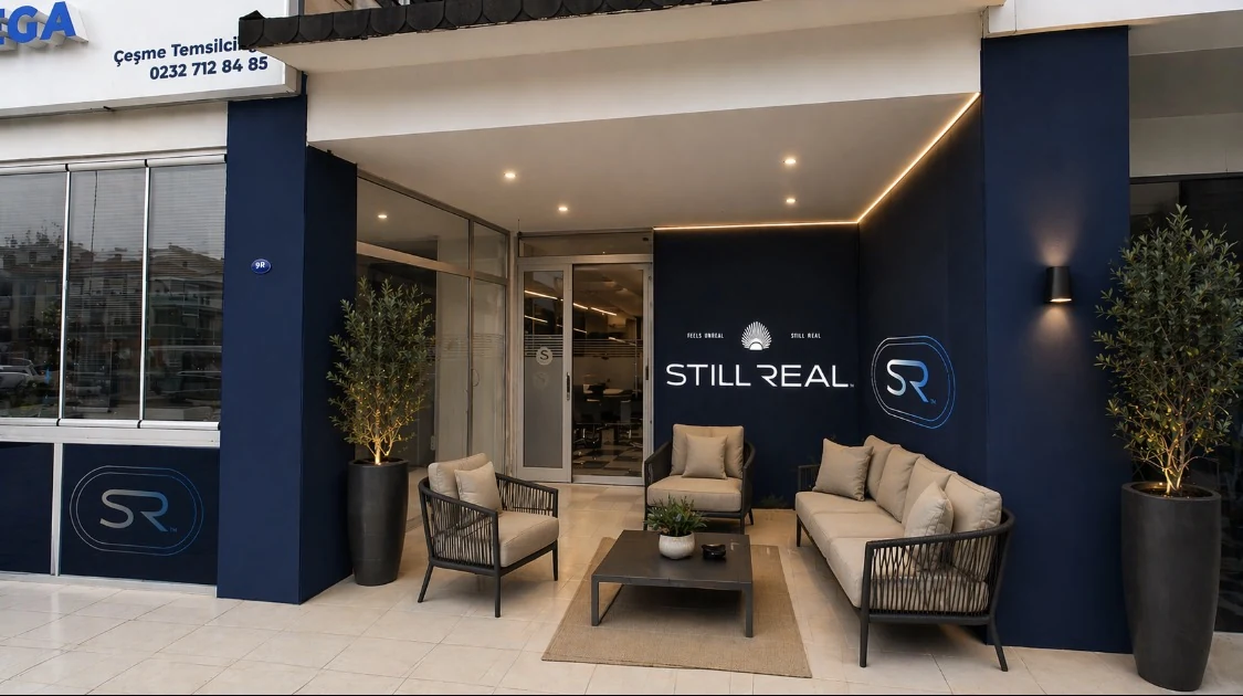 Still Real Çeşme giriş alanı